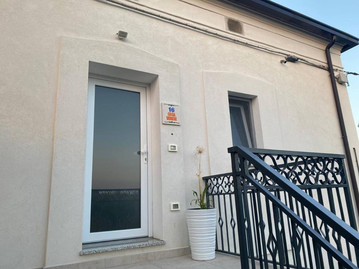 דירות רוקה סן ג'ובאני Casa Venere מראה חיצוני תמונה