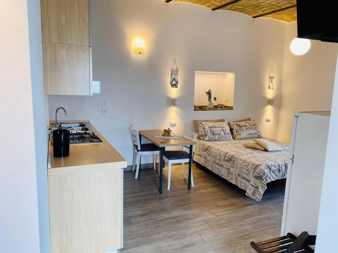דירות רוקה סן ג'ובאני Casa Venere מראה חיצוני תמונה